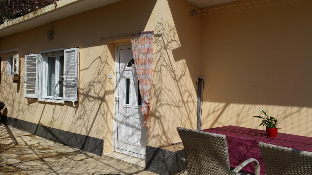 פיסק Holiday Home Dajana מראה חיצוני תמונה